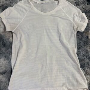 Lululemon Athletica White Short Sleeve Tee